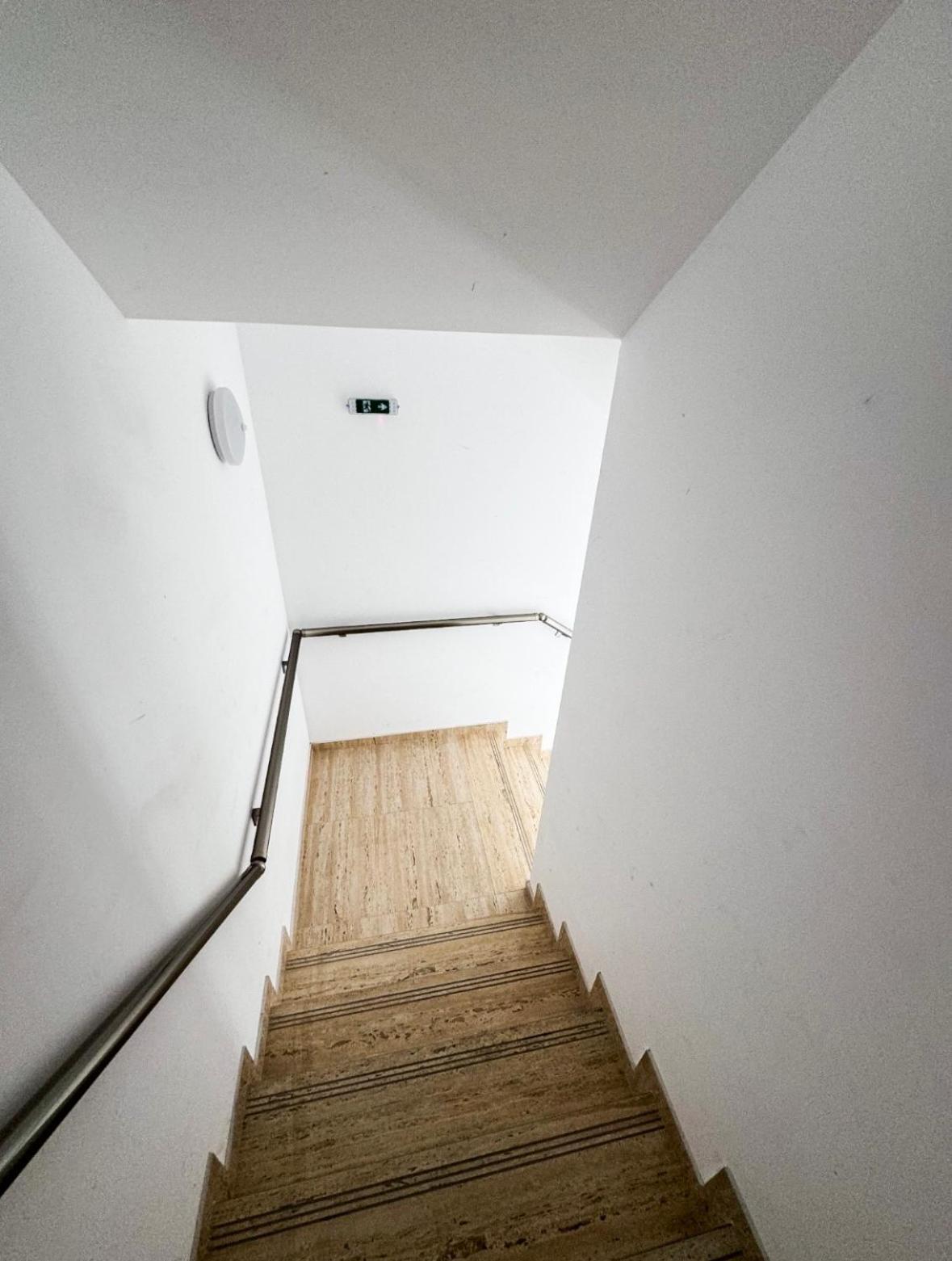 Apartament Simoni Ploiesti Exterior photo